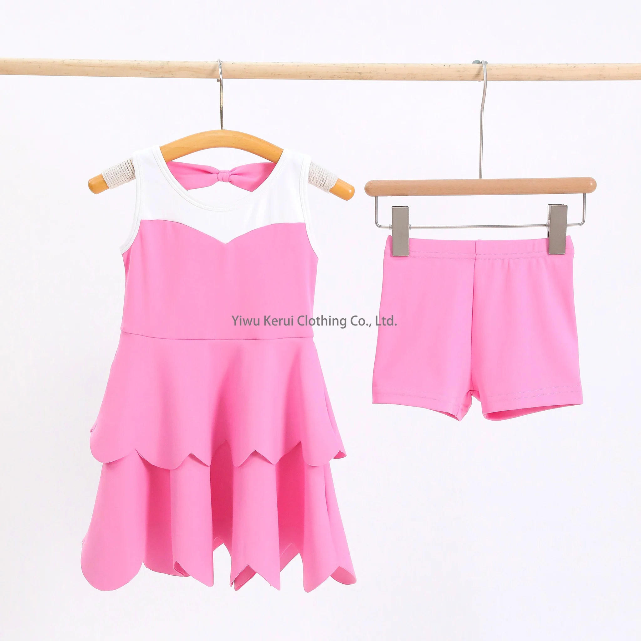Wholesale beach yoga youth gear: High-quality mats, accessories, and apparel designed for active young yogis. Perfect for retailers and studios.