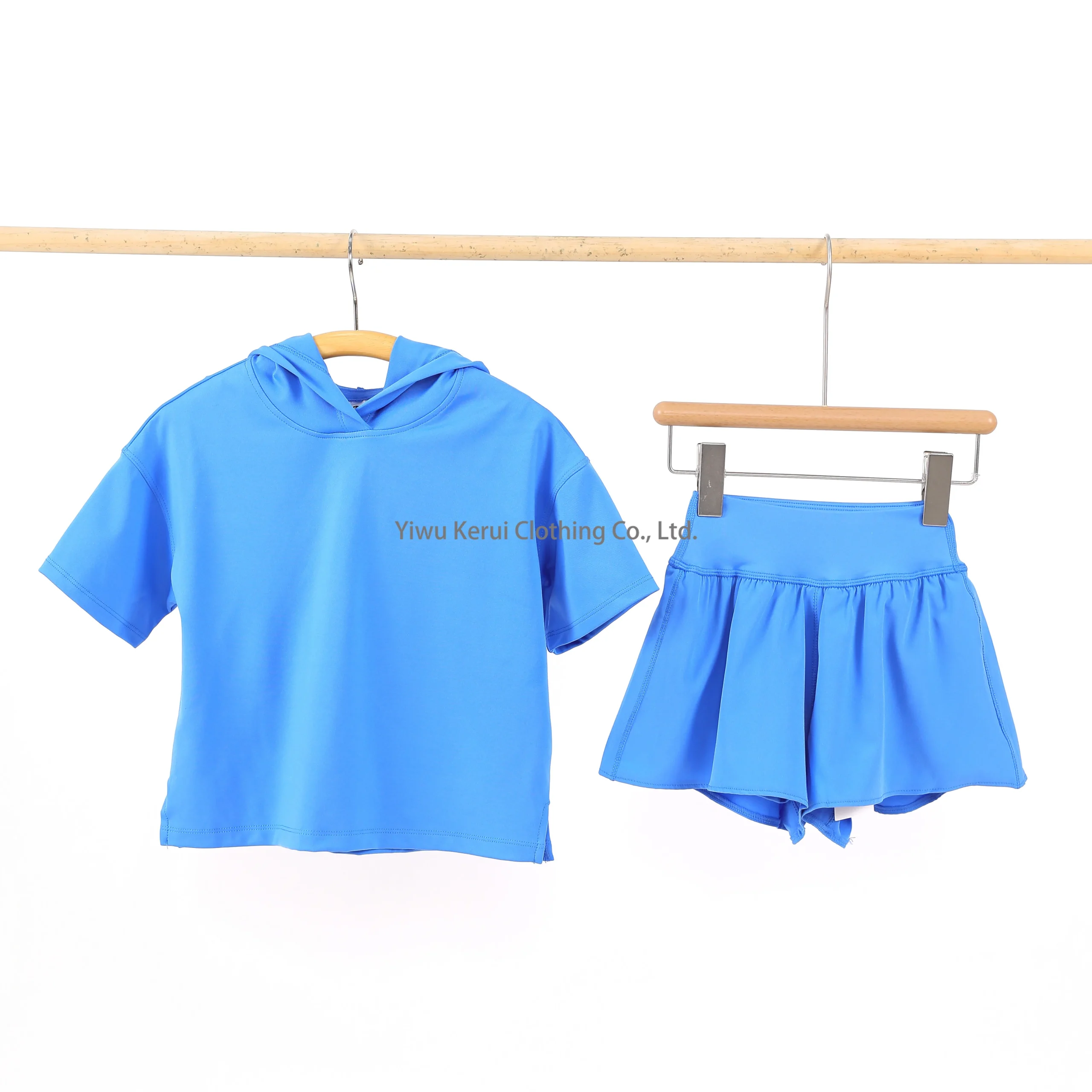Wholesale high-quality yoga wear for kids: durable, comfortable, and stylish designs perfect for retailers seeking premium children's activewear.