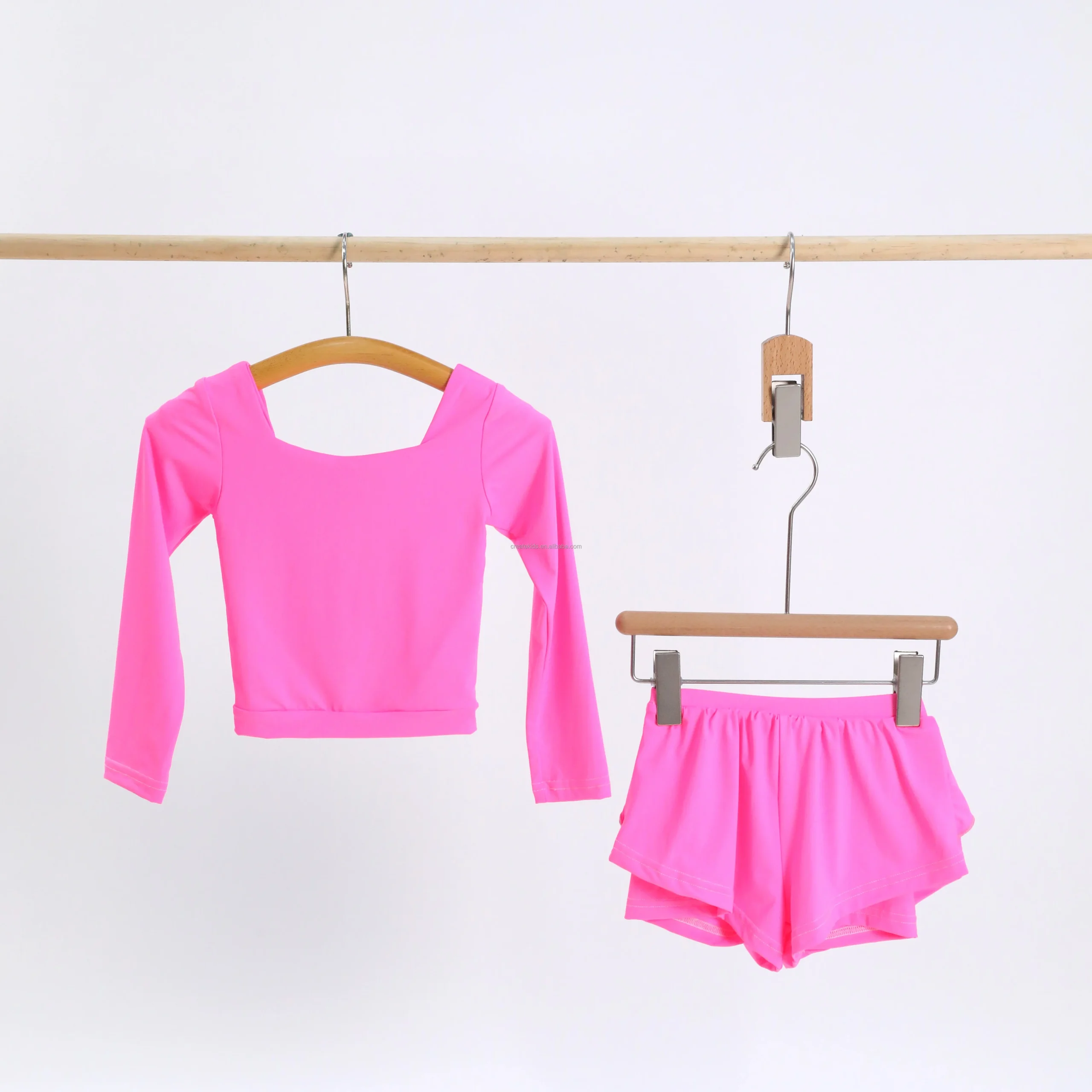 KERUI Factory Price Active Wear Kids Girl's Nylon Sportswear Set Custom Logo Girls Activewear Manufacturer Yoga Wear Clothing - Image 4