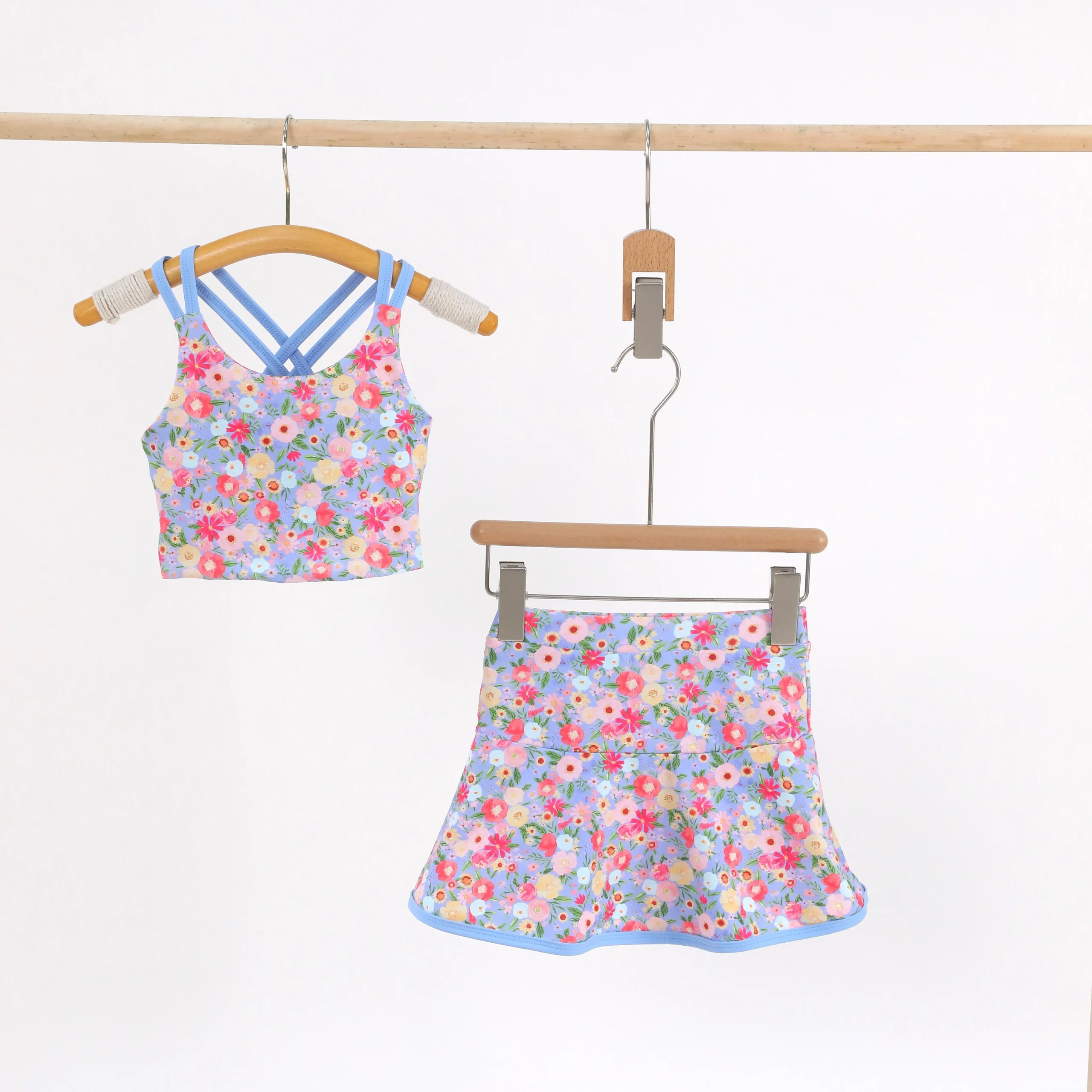 Happy kids practicing yoga in a parent-approved class, ideal for B2B wholesale buyers seeking health-focused children's programs and products.