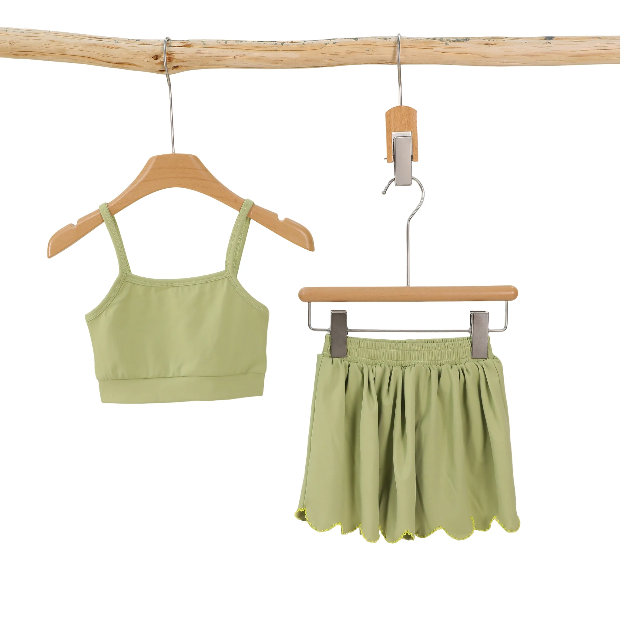 Wholesale girls' bell bottom yoga pants in bulk, perfect for retailers seeking trendy, comfortable, and high-quality activewear for kids.