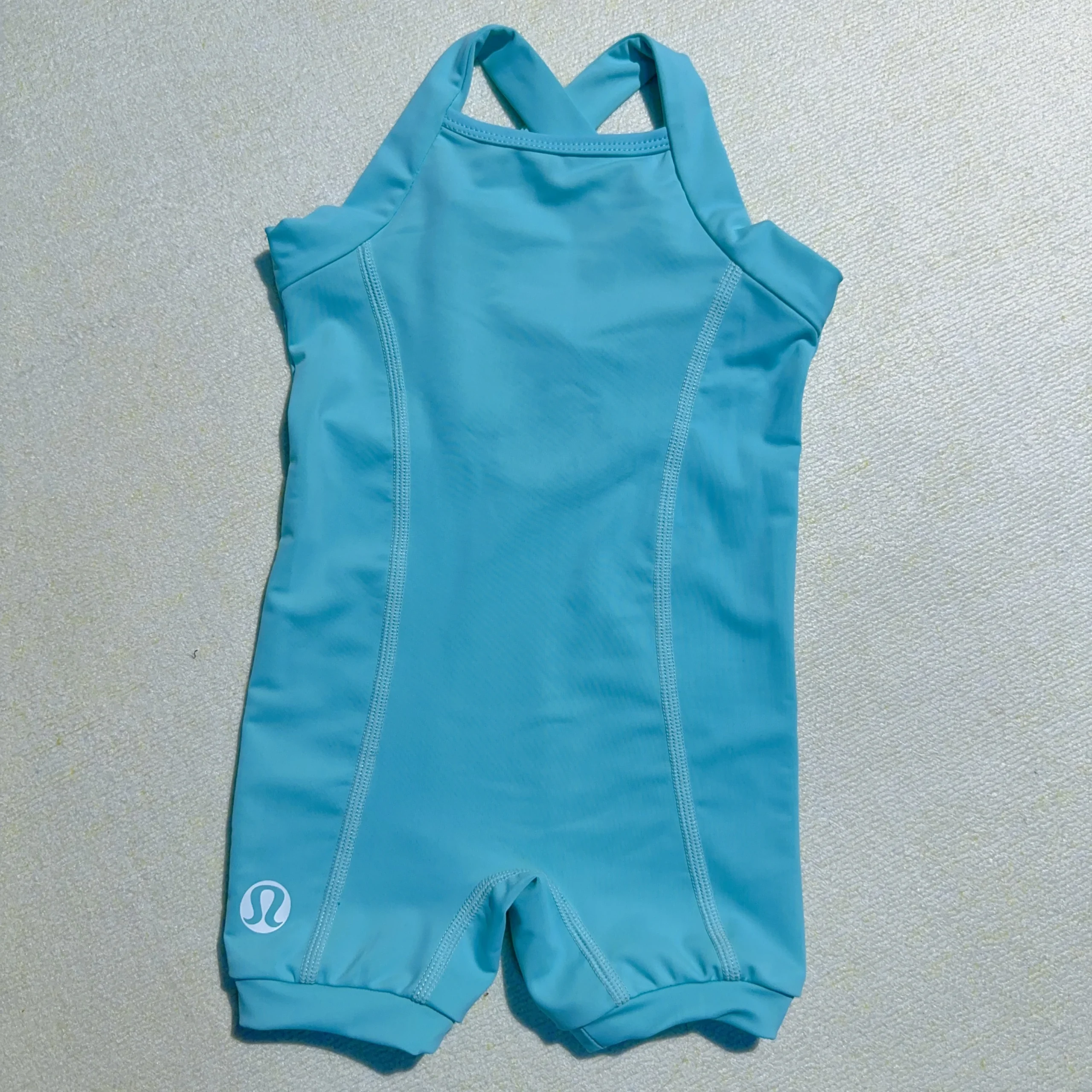 Bulk youth clearance activewear for B2B buyers – quality, affordable fitness apparel perfect for retail or team outfitting.