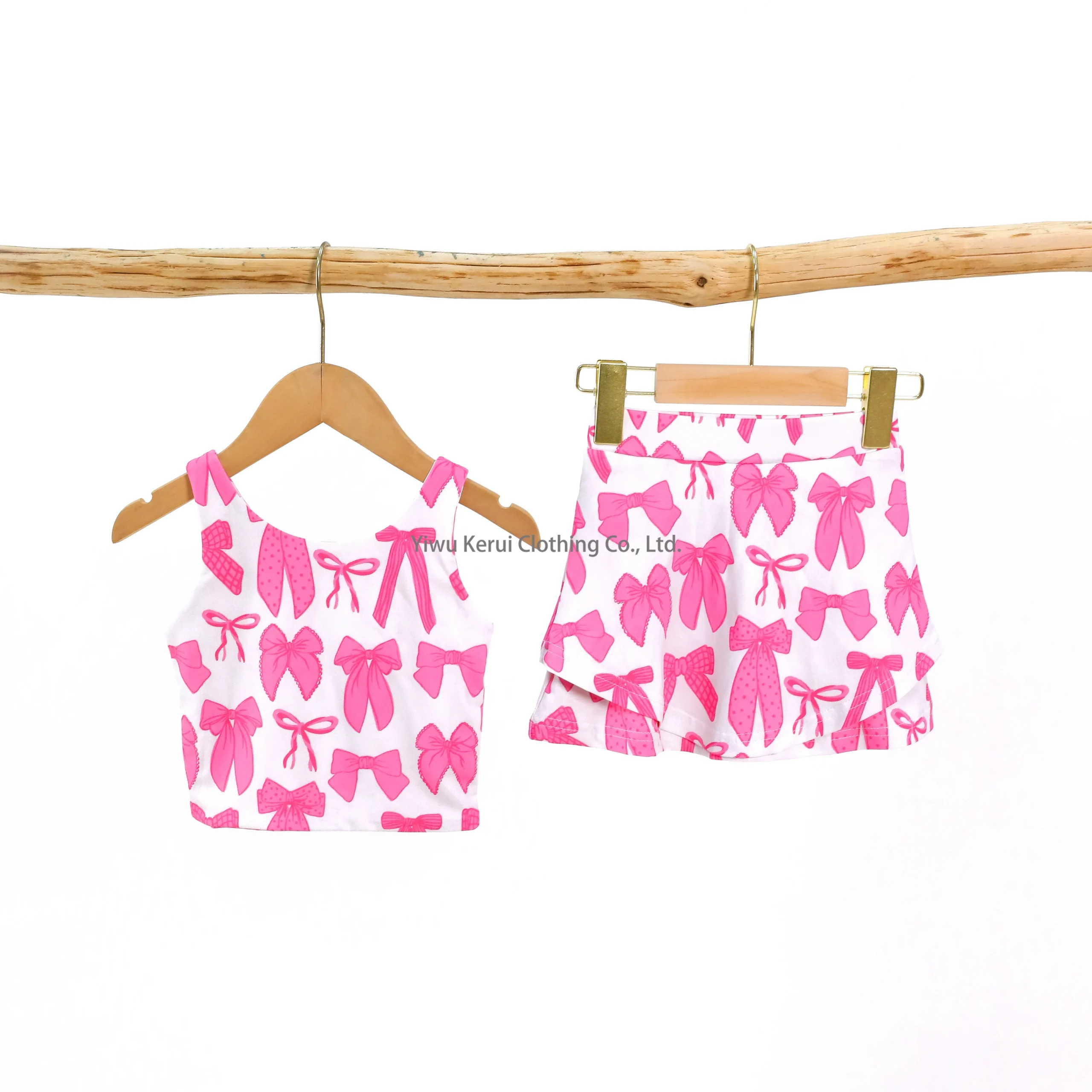 Classic kids yoga gear for B2B wholesale: Durable mats, blocks, and accessories designed for children's yoga studios and wellness programs.