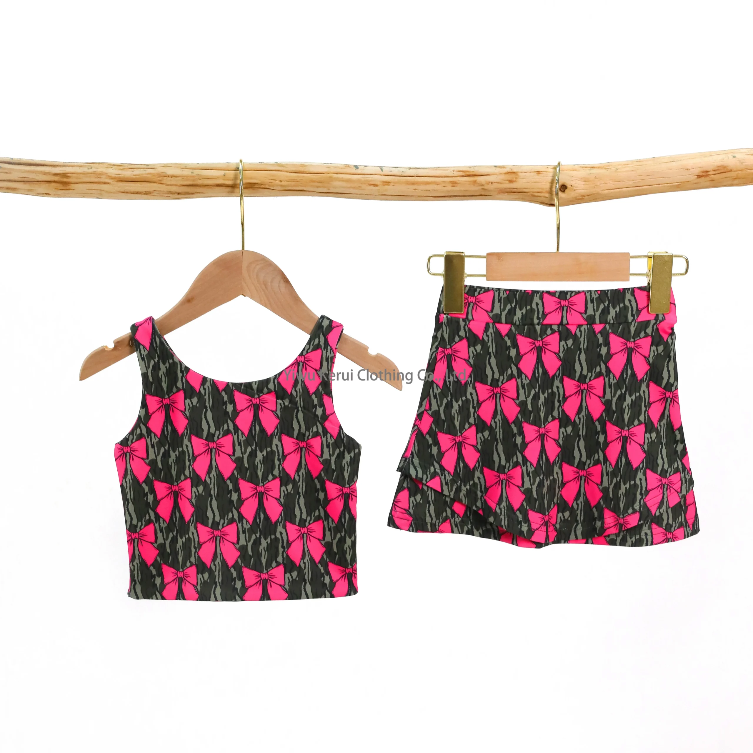 Wholesale kids' standard yoga wear in vibrant colors, perfect for retailers seeking comfortable, high-quality activewear for young yoga enthusiasts.