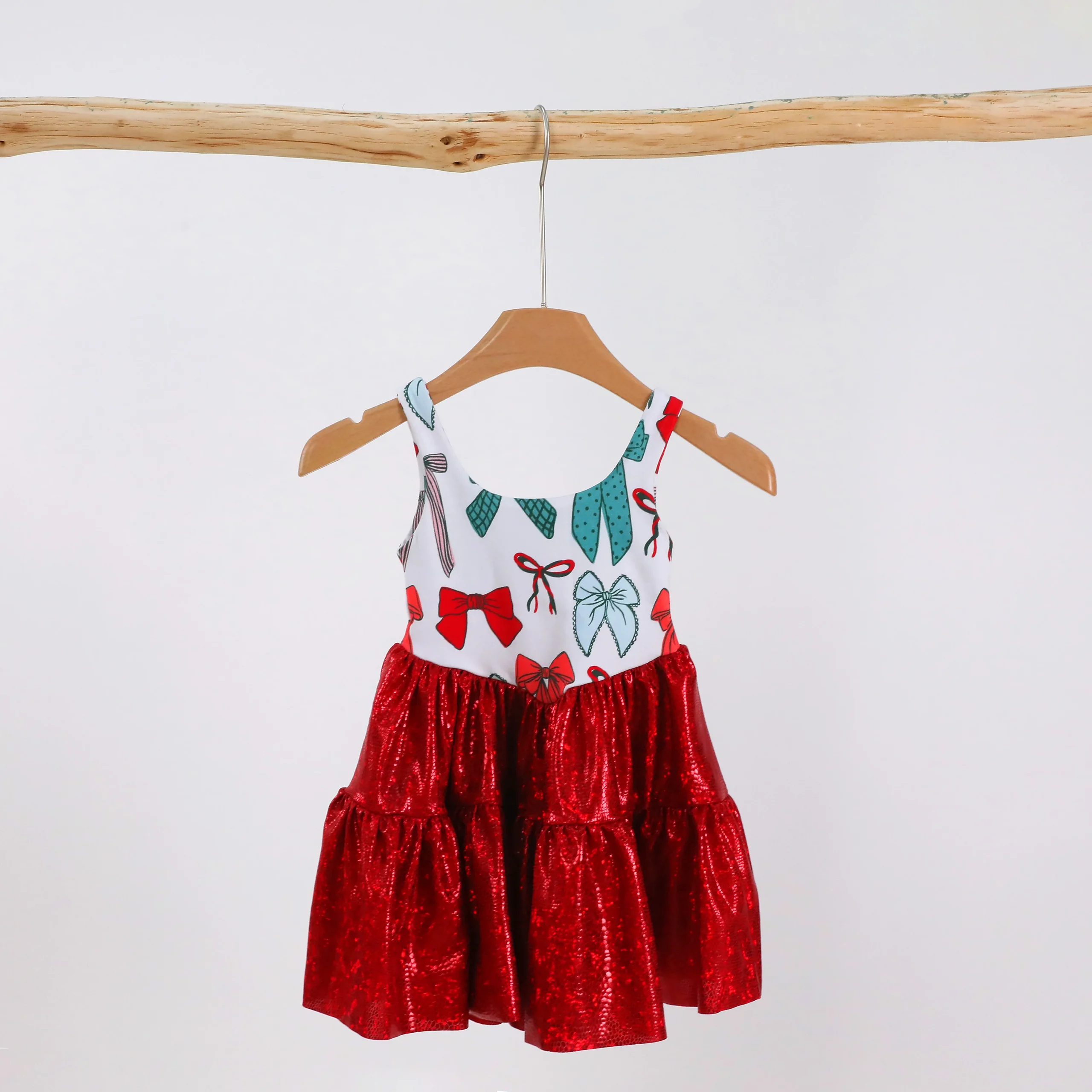 Wholesale advanced kids yoga clothes: high-quality, durable, and stylish activewear designed for comfort and flexibility in children's yoga classes.