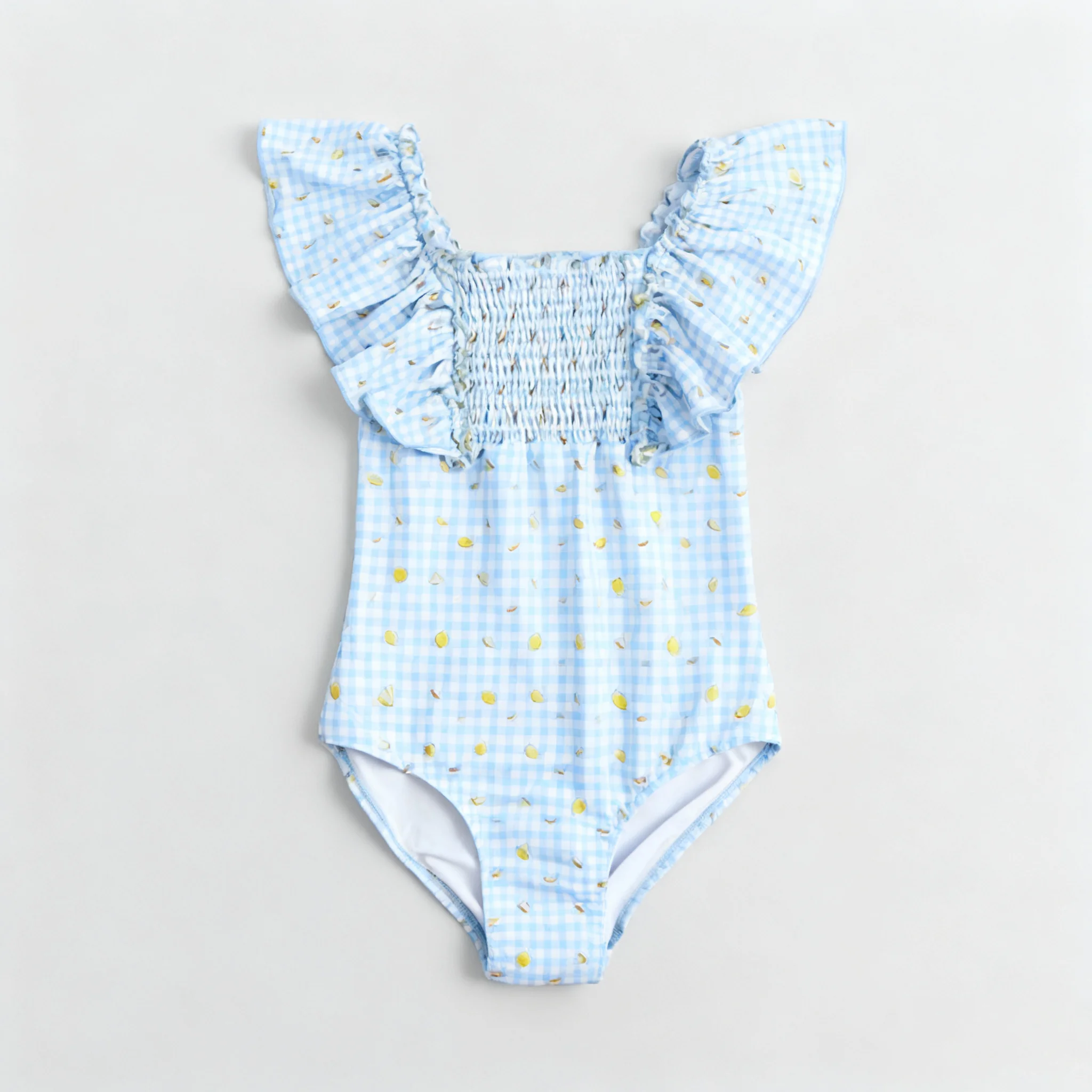 Wholesale reflective running gear for girls: high-visibility apparel designed for safety and comfort during nighttime or low-light runs.